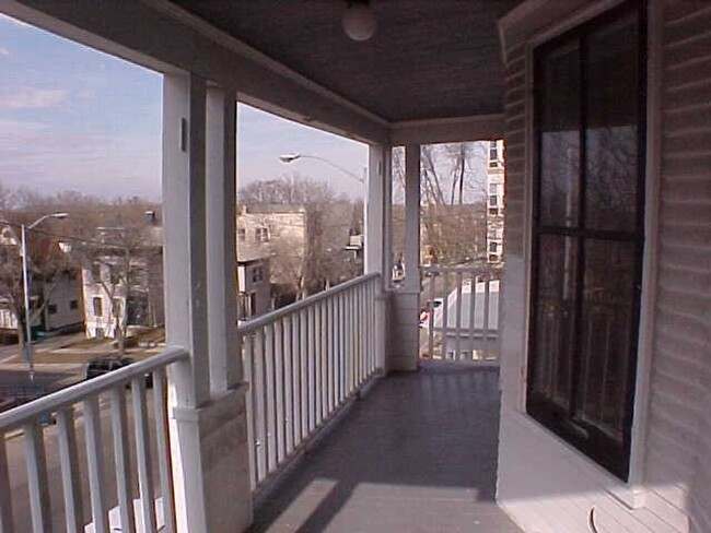 Building Photo - 219 E Mifflin St