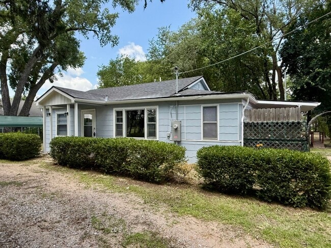 Primary Photo - 1414 E 55th St S