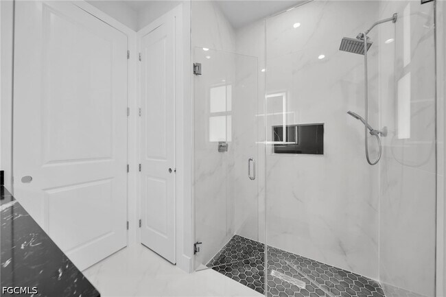 Building Photo - 1107 NW 40th Pl