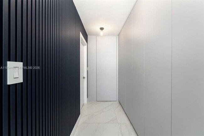 Building Photo - 900 Biscayne Blvd