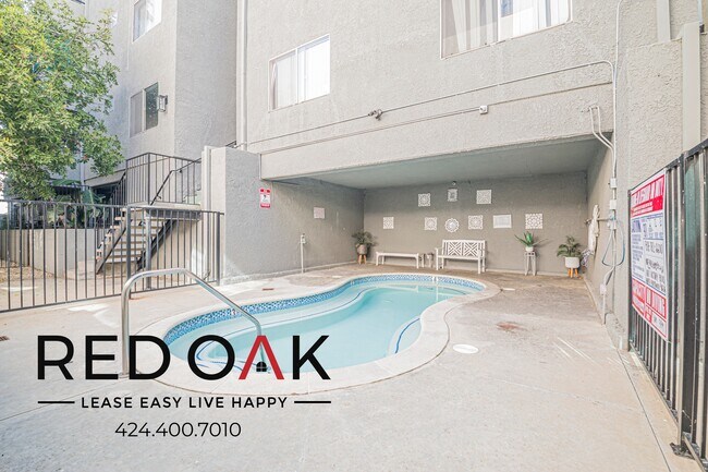 Building Photo - 11817 Victory Blvd