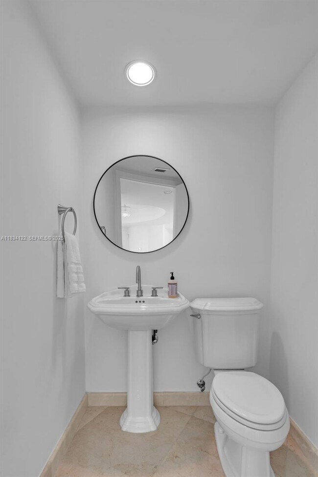 Building Photo - 19333 Collins Ave