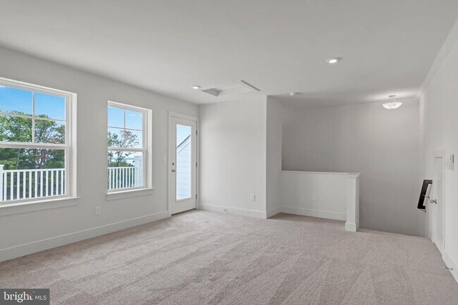 Building Photo - 1648 Sandpiper Bay Lp