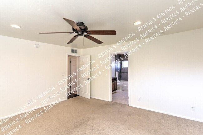 Building Photo - 7632 E Sabino Vista Dr