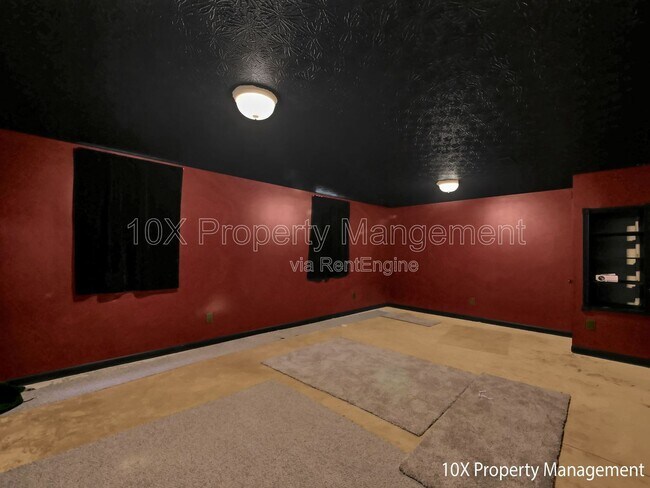 Building Photo - 49 Knights Bridge Dr W