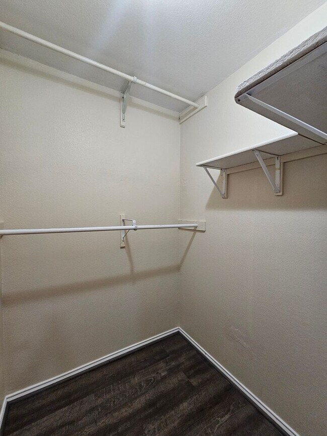 Building Photo - 4803 Hamilton Wolfe Rd