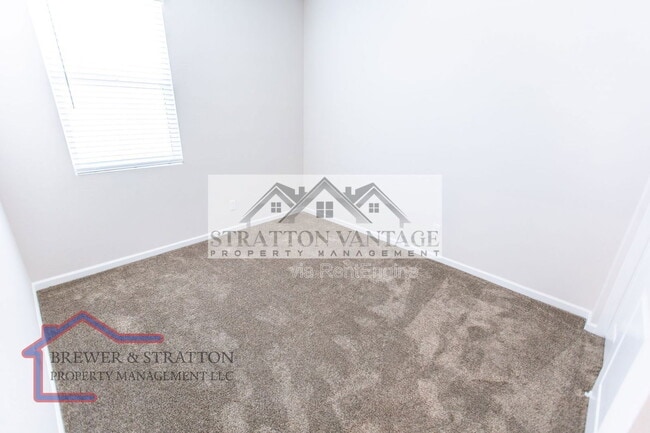 Building Photo - 2028 E Brooklyn Dr