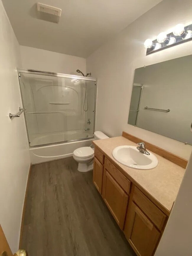 Building Photo - 2 Bedroom, 1 Bathroom in Southwest Anchorage.