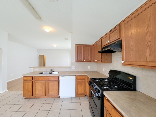 Building Photo - 7438 Fox Knoll Ln