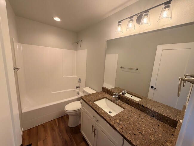 Building Photo - 13817 W Redding Dr