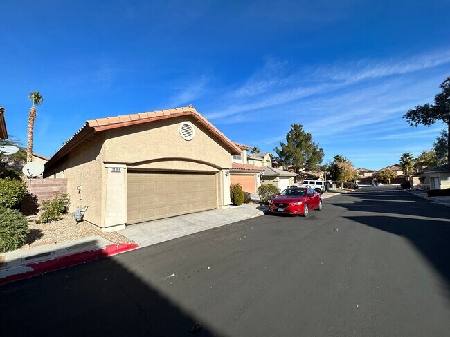 Building Photo - SANTA BARBARA AT SUMMERLIN
