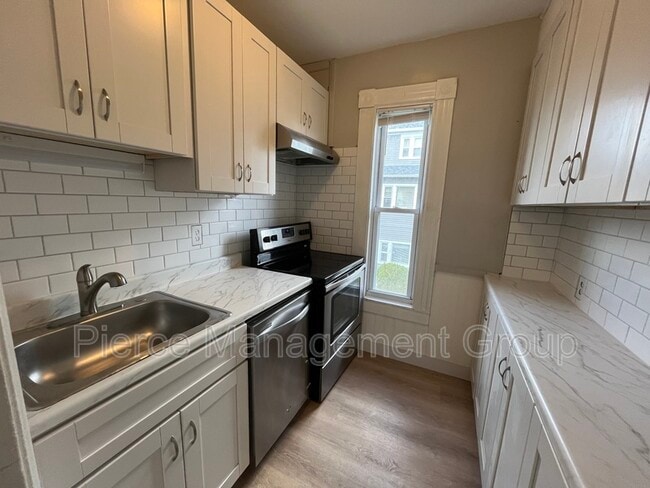 Primary Photo - 262 Walnut St