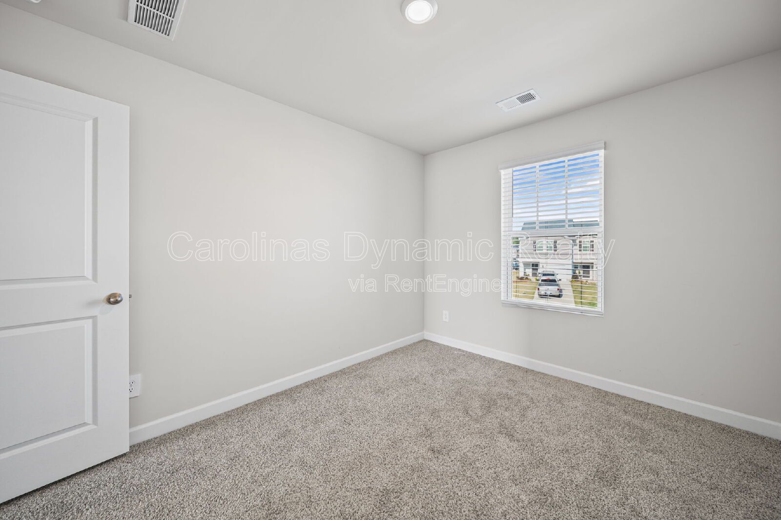 Building Photo - 1330 Falling Acorn Ln
