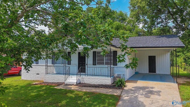 Primary Photo - 629 Dawson Terrace NW