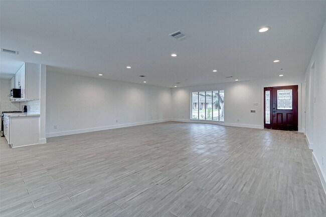 Building Photo - 5007 Cheena Dr