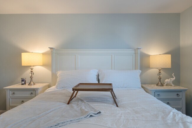 Building Photo - 196 Goldenrod