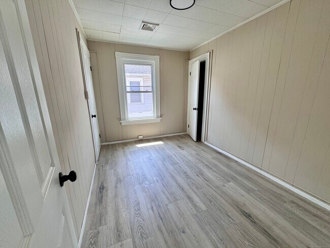 Building Photo - 110 Brookside Ave