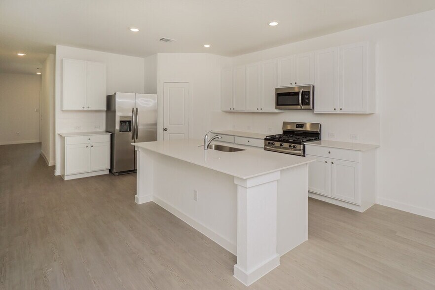 Building Photo - 610 Kayden Ct
