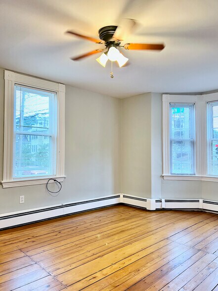 Building Photo - 252 Walden St