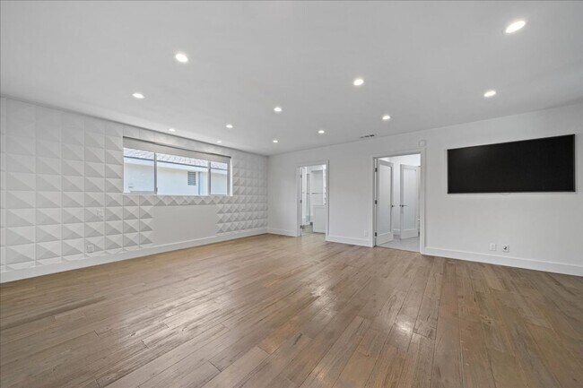Building Photo - 1455 S Castello-