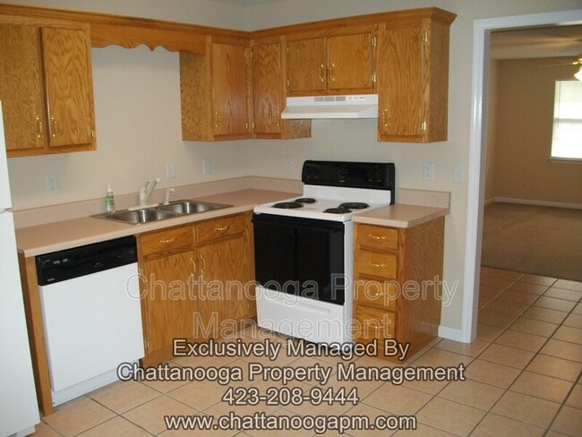Building Photo - 82 Timothy Dr