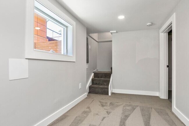 Building Photo - Stunningly Remodeled 1905 Beauty w/ AIR CO...