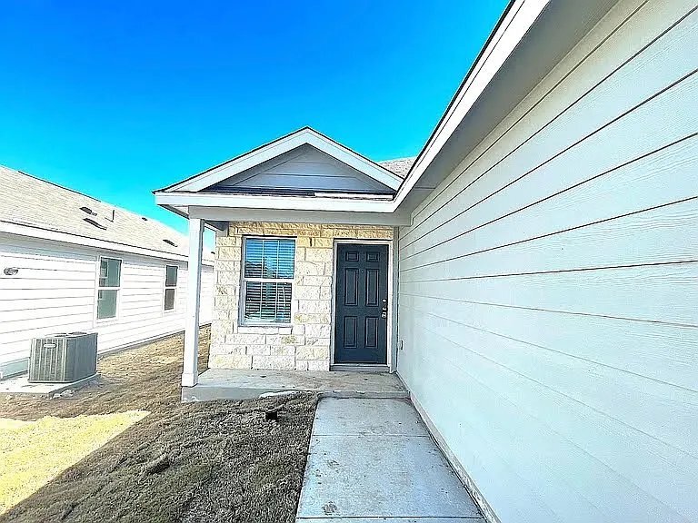 Building Photo - 10547 Varmus Dr