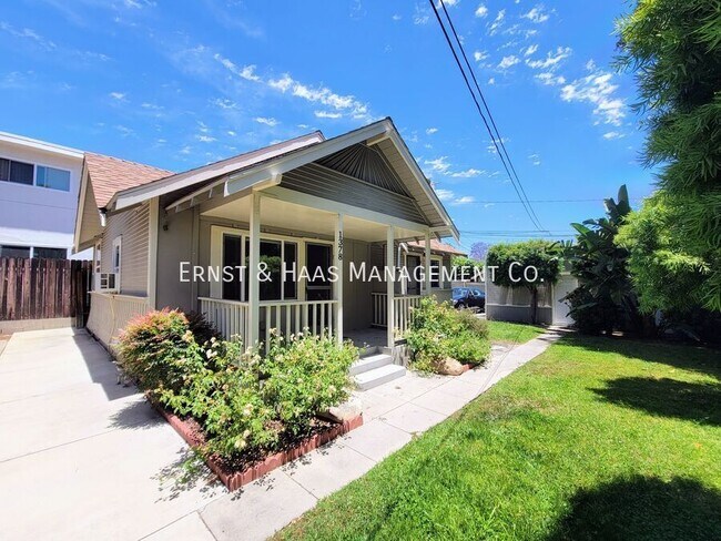 Primary Photo - 1378 Loma Ave