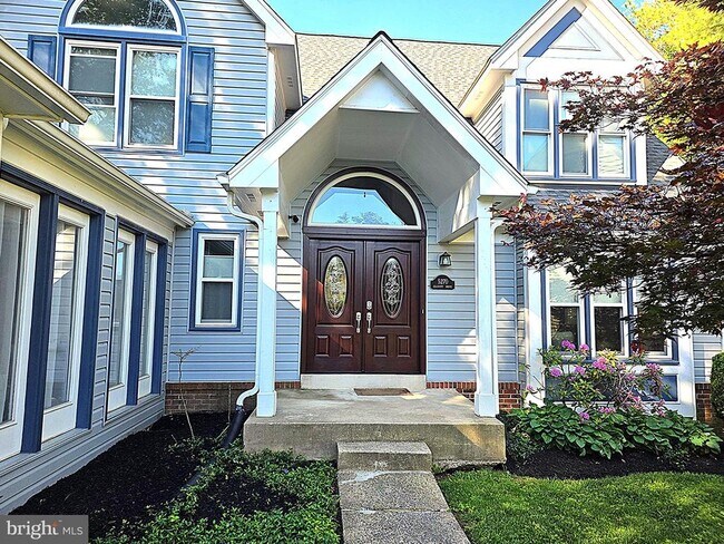 Building Photo - 5270 Ellicott Dr