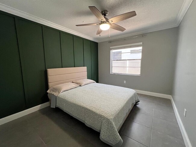 Building Photo - 306 S Habana Ave