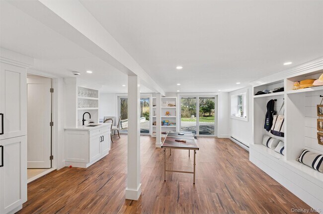 Building Photo - 580 Gin Ln