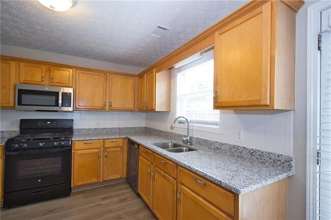 Building Photo - 3292 Shady Valley Ct SW