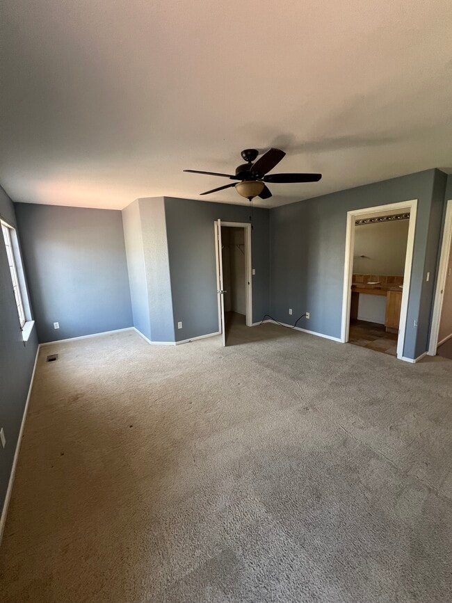 Master bedroom - 5101 Spyglass Dr