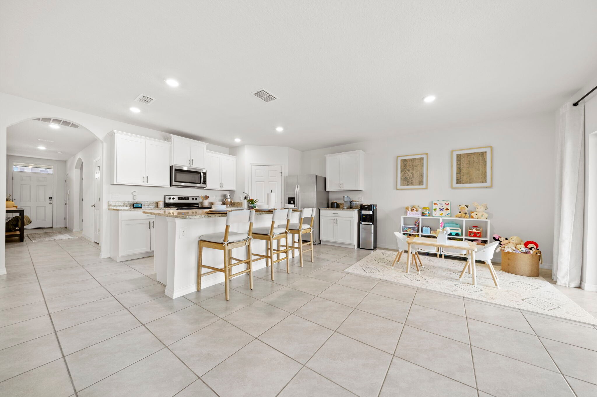 Building Photo - 1893 Capital Dr SE