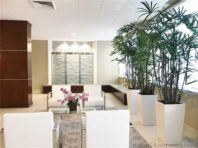 Building Photo - 4250 Galt Ocean Dr