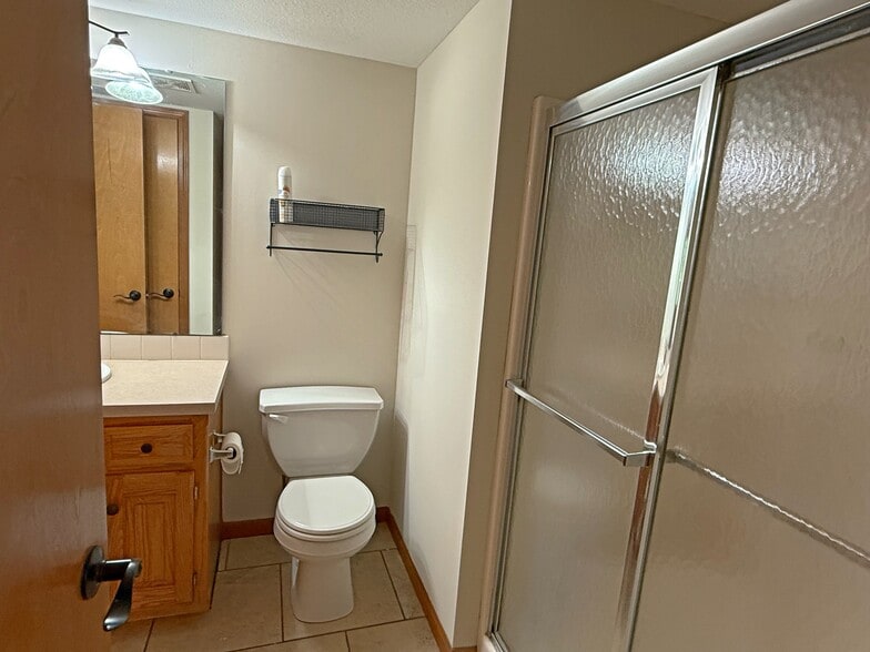 Building Photo - 2716 Larkspur Ct
