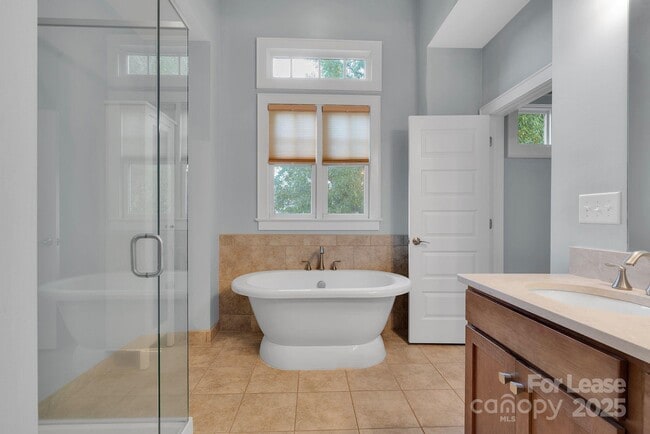 Building Photo - 336 Magnolia Ave