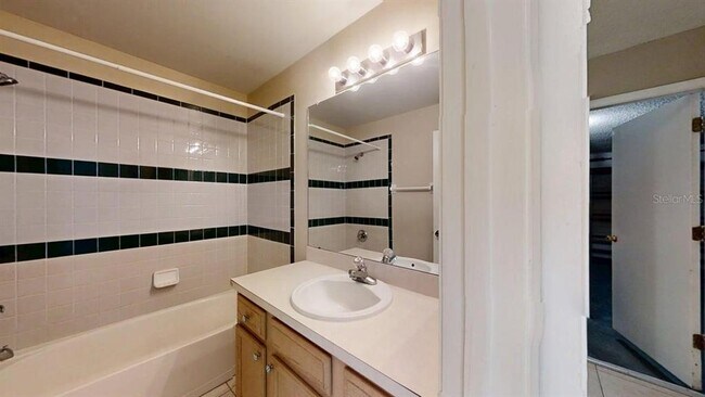 Building Photo - 1217 Cressford Pl