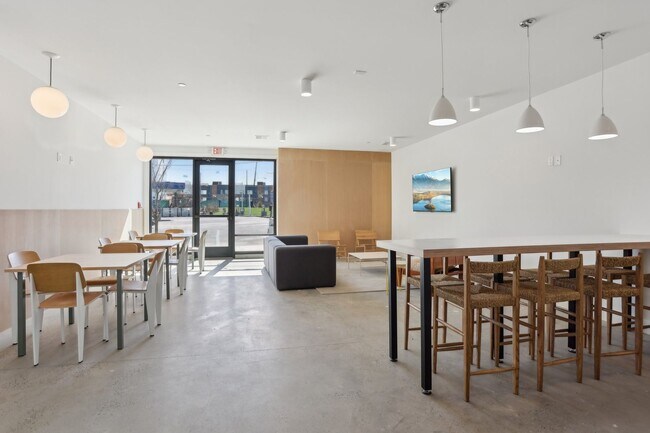 Building Photo - 2654 Coral St