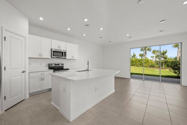 Building Photo - 3 Bedroom and 2.5 Bath Home in Skye Ranch ...