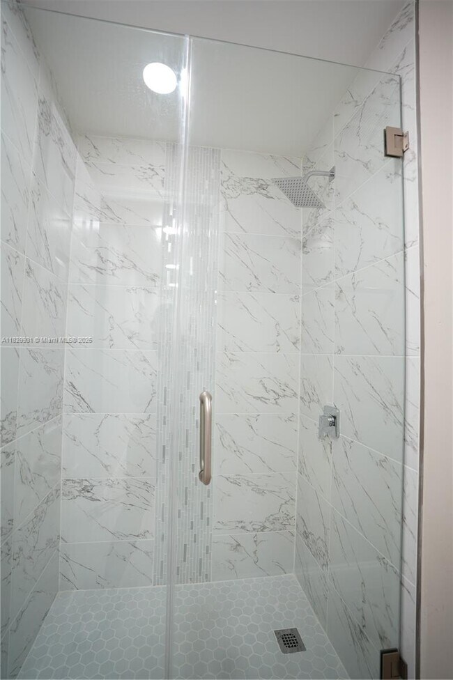 Building Photo - 2573 Conroy Dr