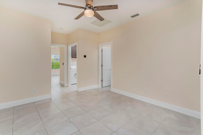 Building Photo - 1857 Spoonbill Ct