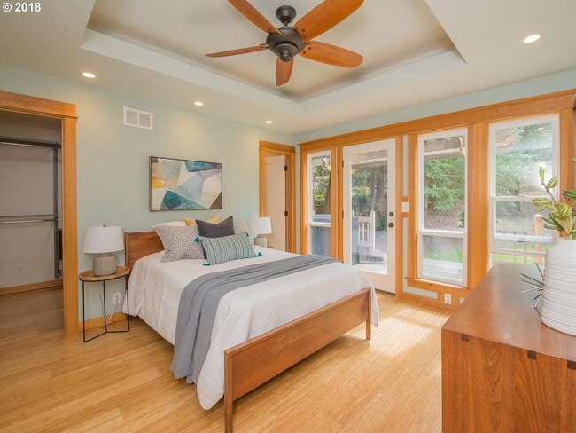 Building Photo - 6400 SW Vermont St