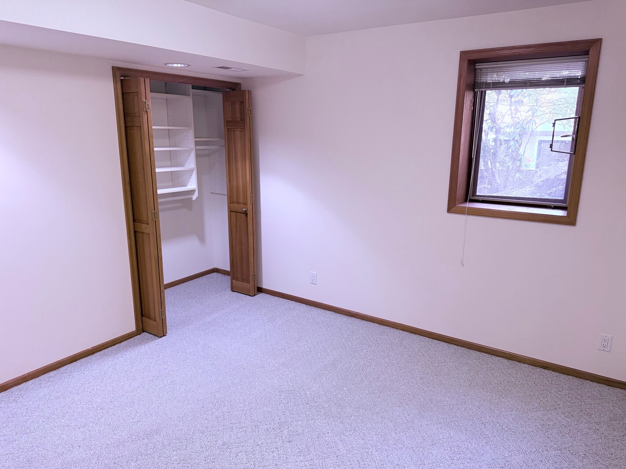 Building Photo - 4721 242nd Ave SE