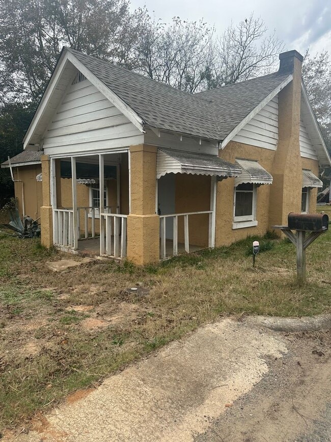 Building Photo - 594 Grenada Terrace