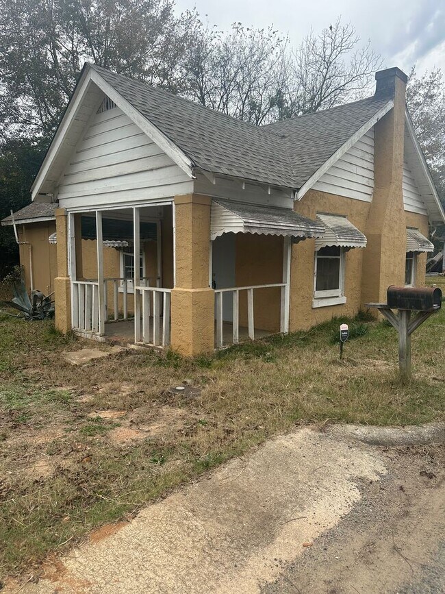 Primary Photo - 594 Grenada Terrace