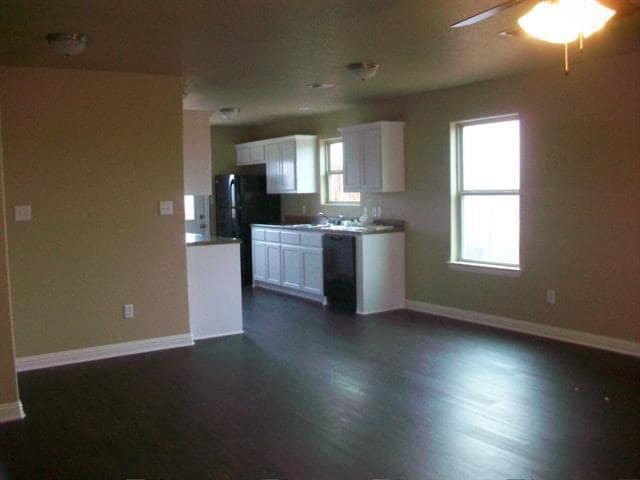 Building Photo - 3006 Weave Ct