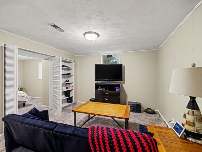 Building Photo - 1801 Sherry Dr