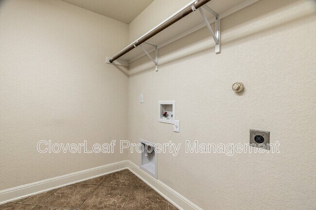 Building Photo - 11219 Thorn Apple