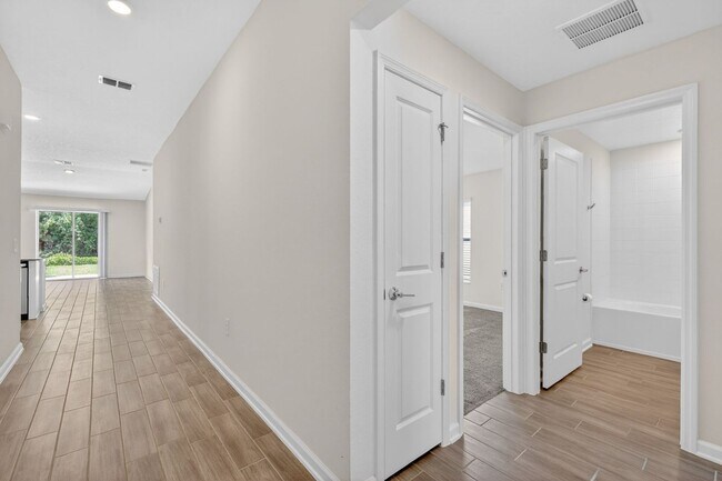 Building Photo - Available Now! Well-Maintained 3BR/2BA in Great Neighborhood